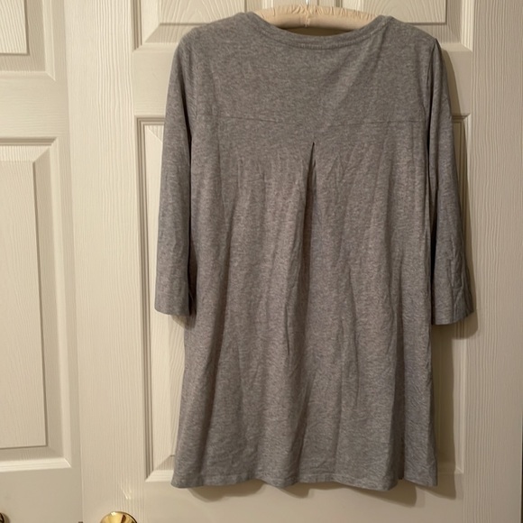 Lotus by Soma Size Small 3/4 Sleeve V Neck Top - Picture 2 of 11